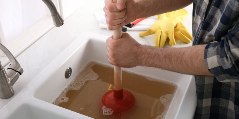 Como Desentupir Pia de Cozinha Rápido e Fácil